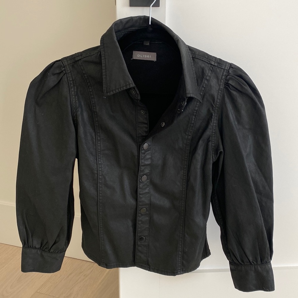 DL1962 black coated button down sz xs